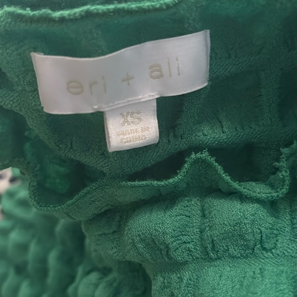 Anthropologie Green Textured Blouse with Puff Sleeves - Picture 3 of 3